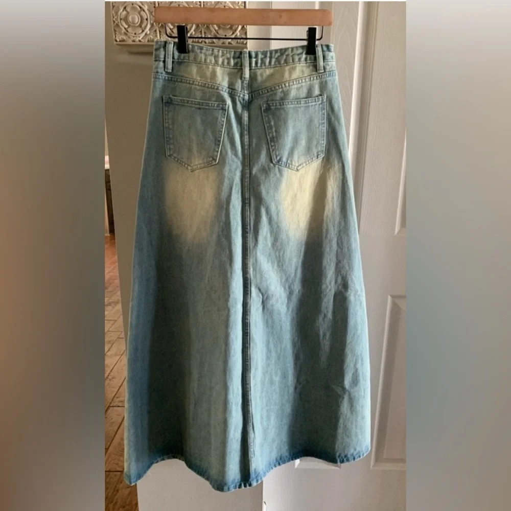 PrettyLittleThing Vintage Mid Wash Split Front Drapey Denim Maxi NWT - 2 - Picture 4 of 8